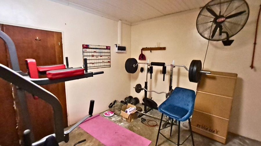 5 Bedroom Property for Sale in Bergsig Western Cape